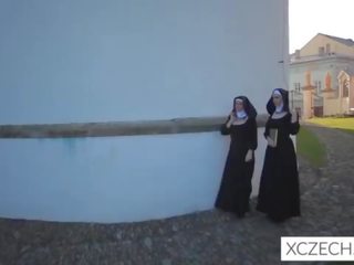 瘋狂的 古怪 性別 同 catholic 修女 和 該 怪物!